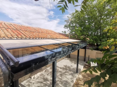 Techo móvil con toldo veranda 